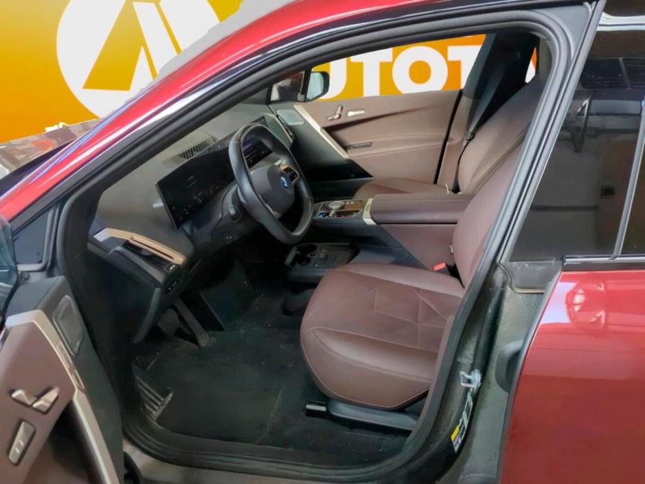 BMW iX 2023