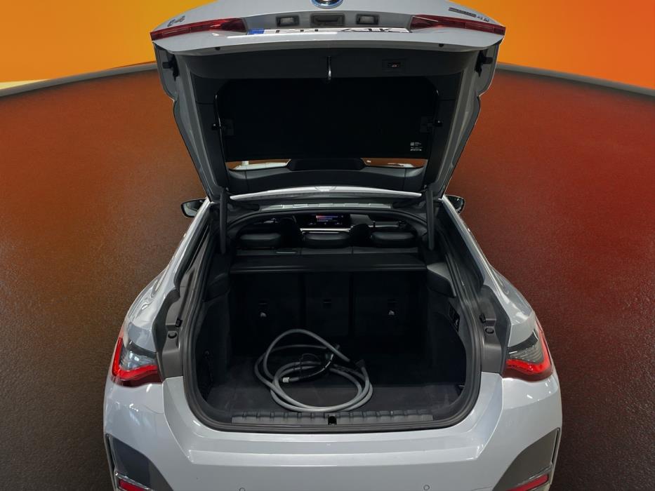 BMW i4 2024