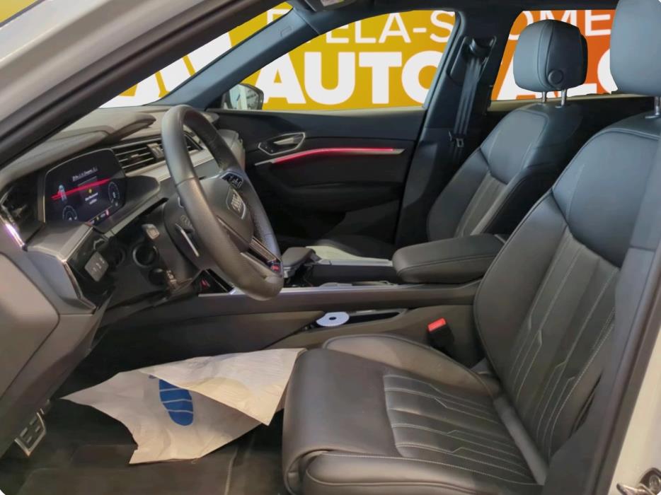 AUDI Q8 e-tron 2024