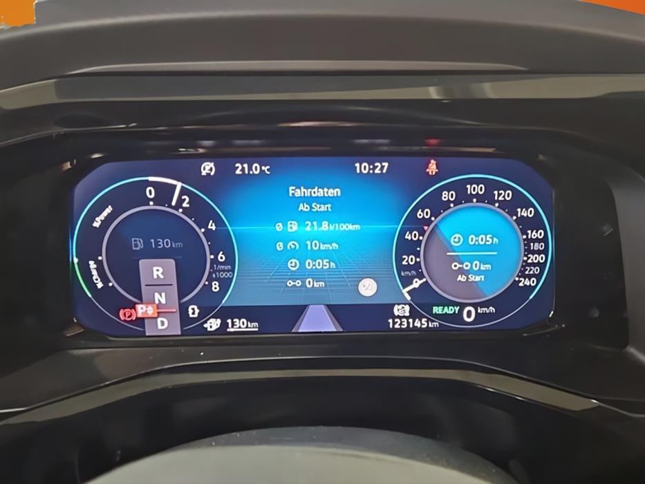VOLKSWAGEN Multivan 2023