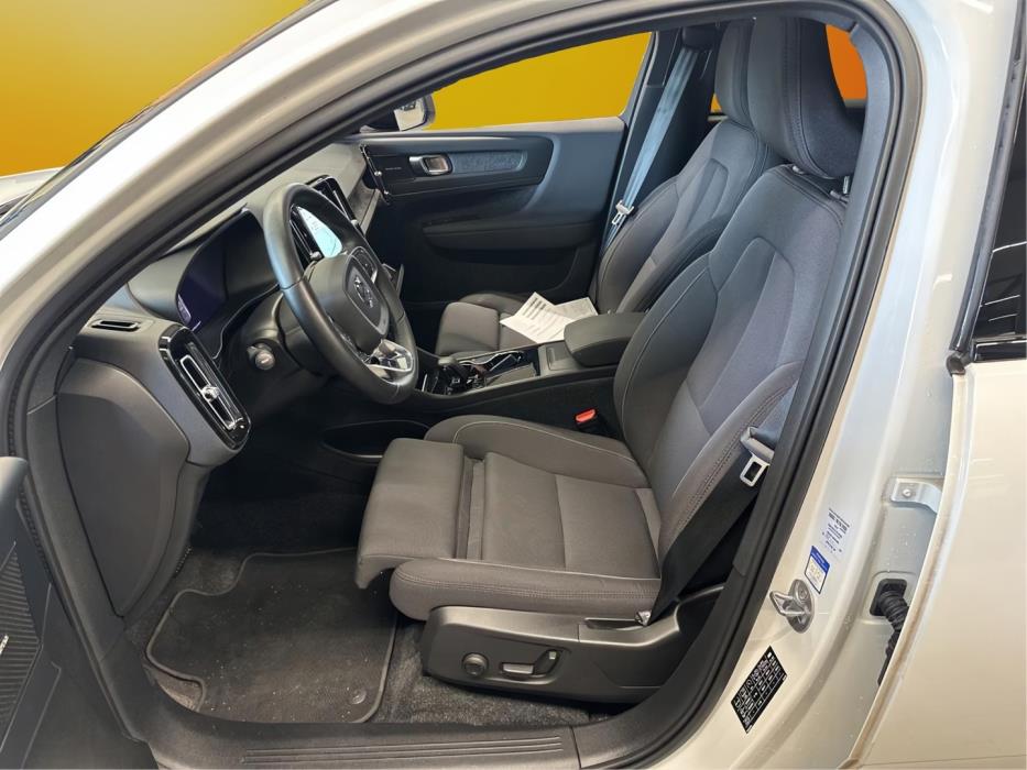 VOLVO C40 2024