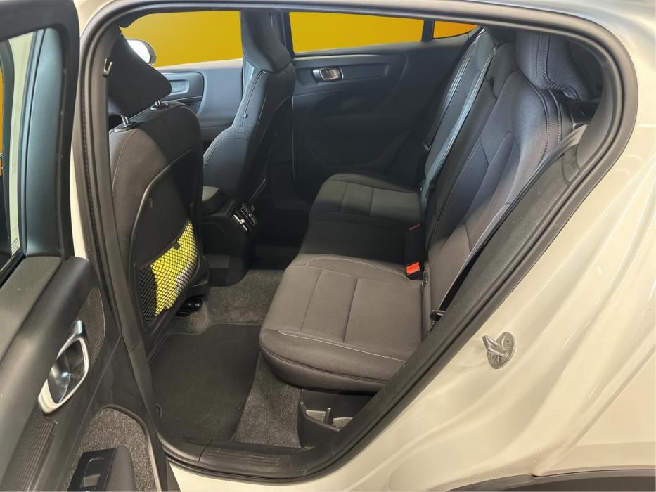 VOLVO C40 2024