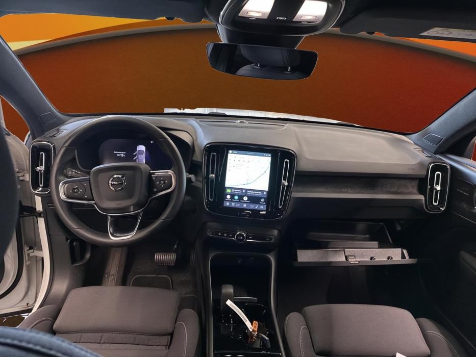 VOLVO C40 2024