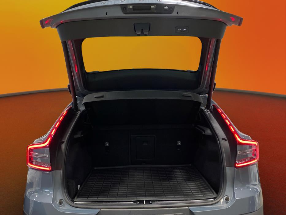 VOLVO C40 2023