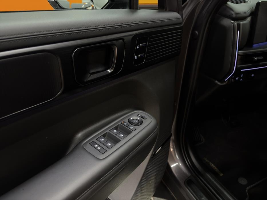 HYUNDAI Santa Fe 2025