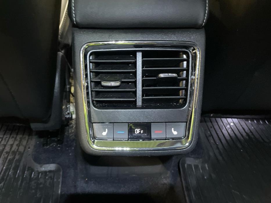 SKODA Enyaq 2023