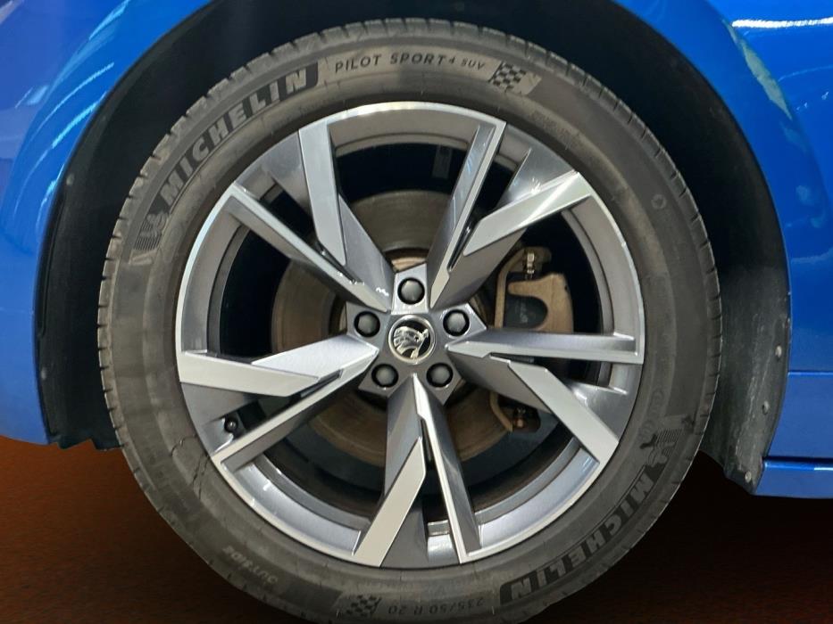 SKODA Enyaq 2023