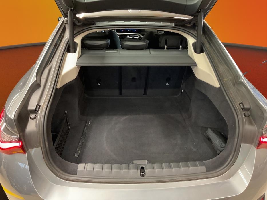 BMW i4 2023