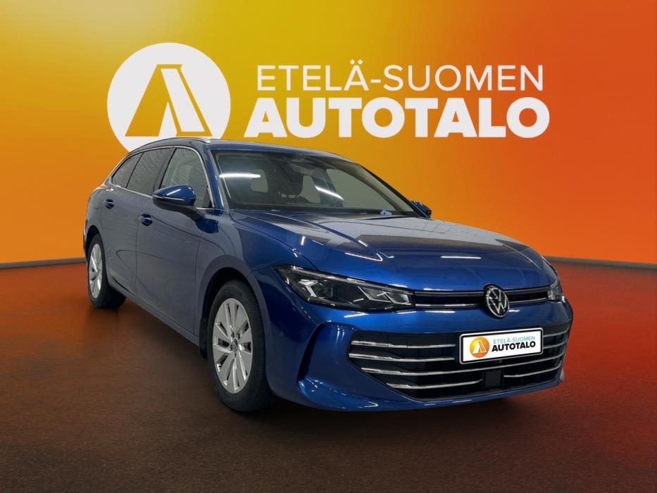 VOLKSWAGEN Passat 2025