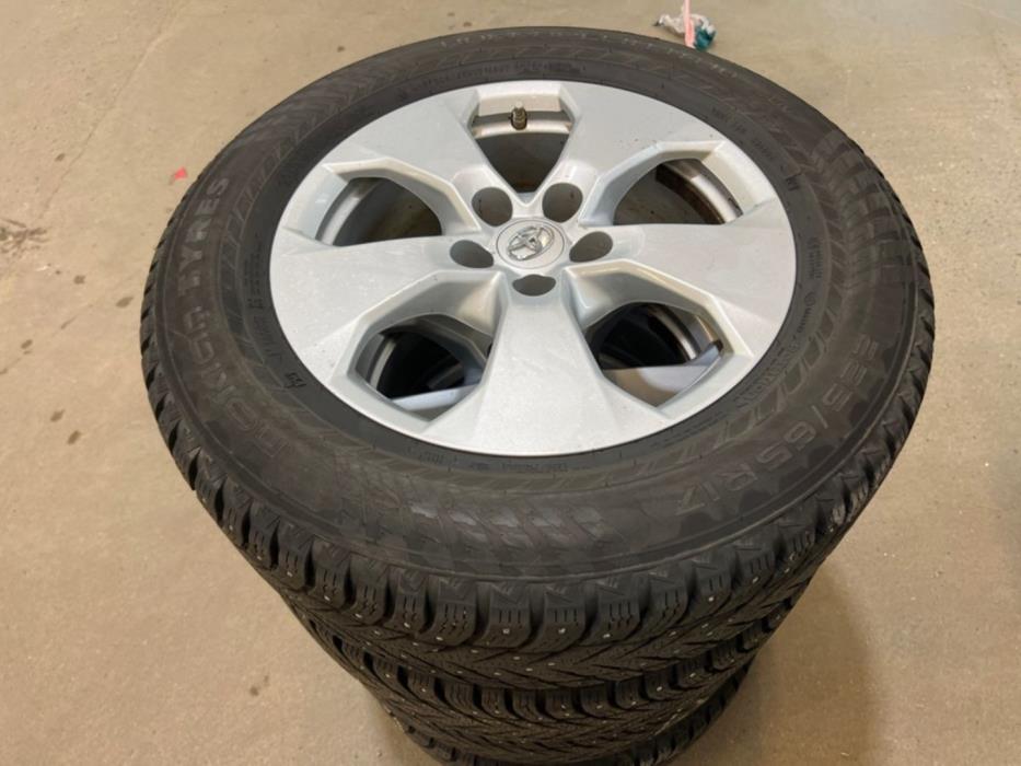 TOYOTA RAV4 2023