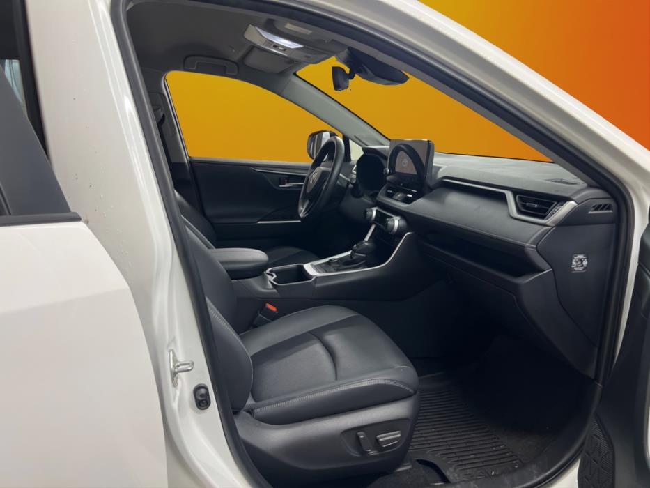 TOYOTA RAV4 2023