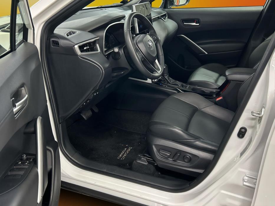 TOYOTA Corolla Cross 2023