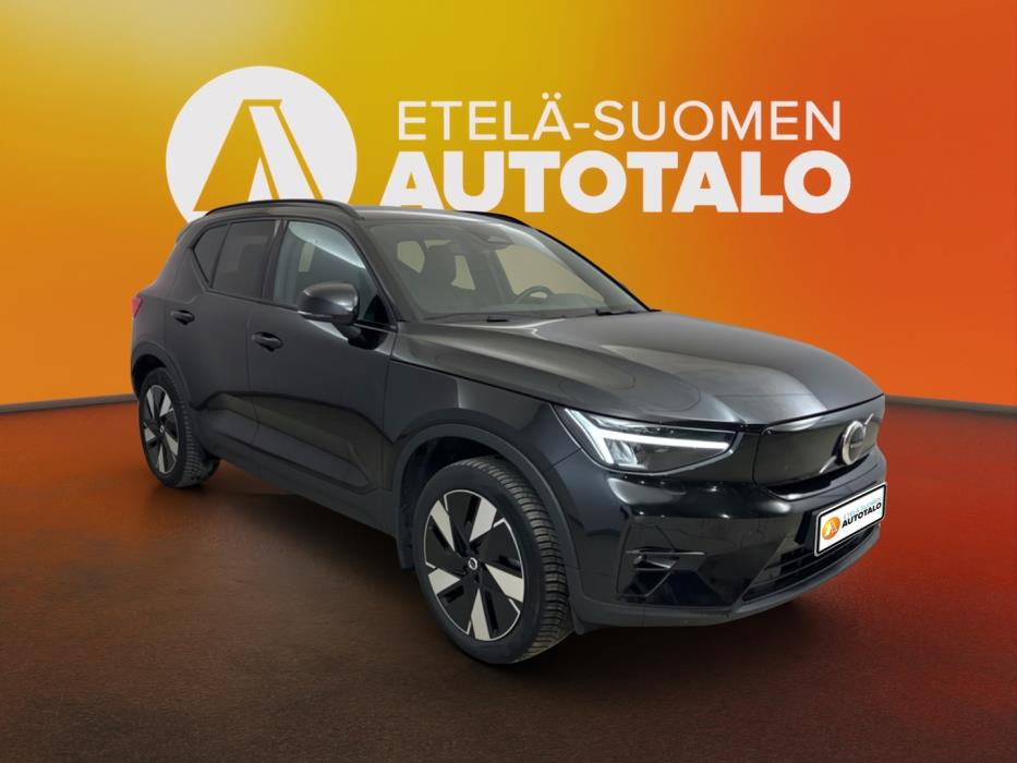 VOLVO XC40 2024