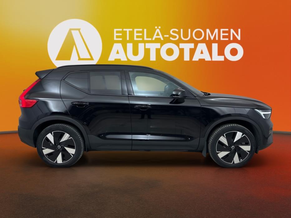 VOLVO XC40 2024