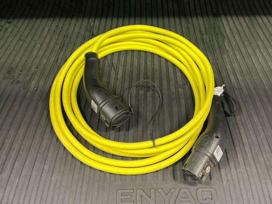SKODA Enyaq 2023