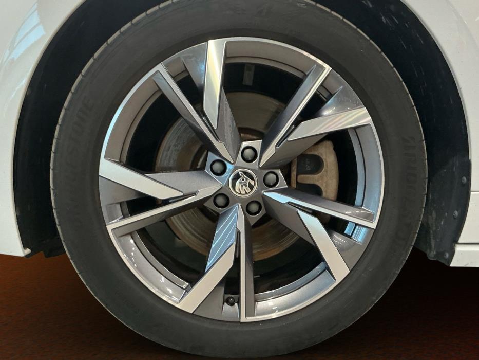 SKODA Enyaq 2023
