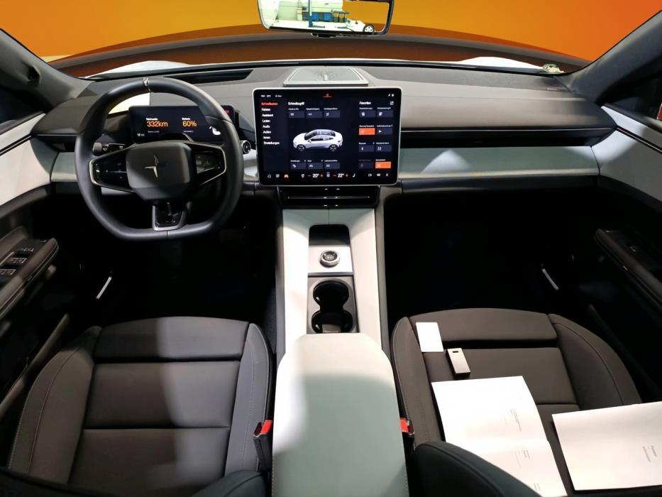 POLESTAR 4 2025