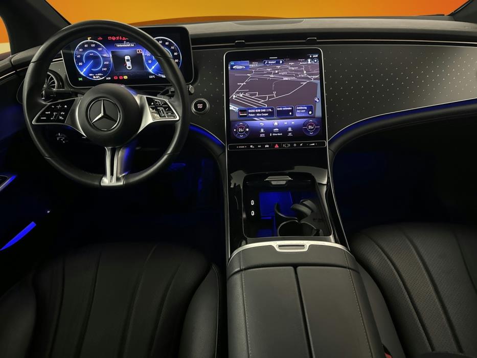 MERCEDES-BENZ EQE 2024