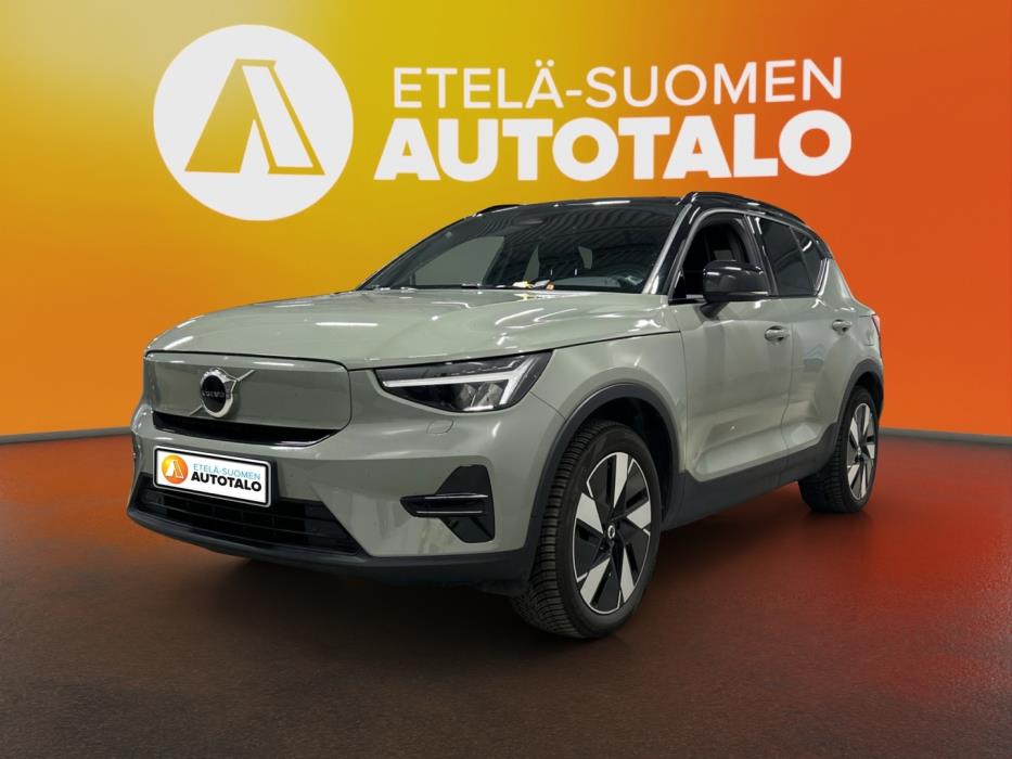VOLVO XC40 2024