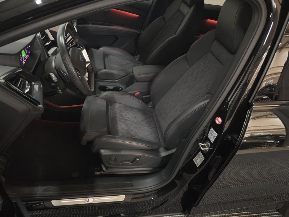 AUDI Q4 e-tron 2023