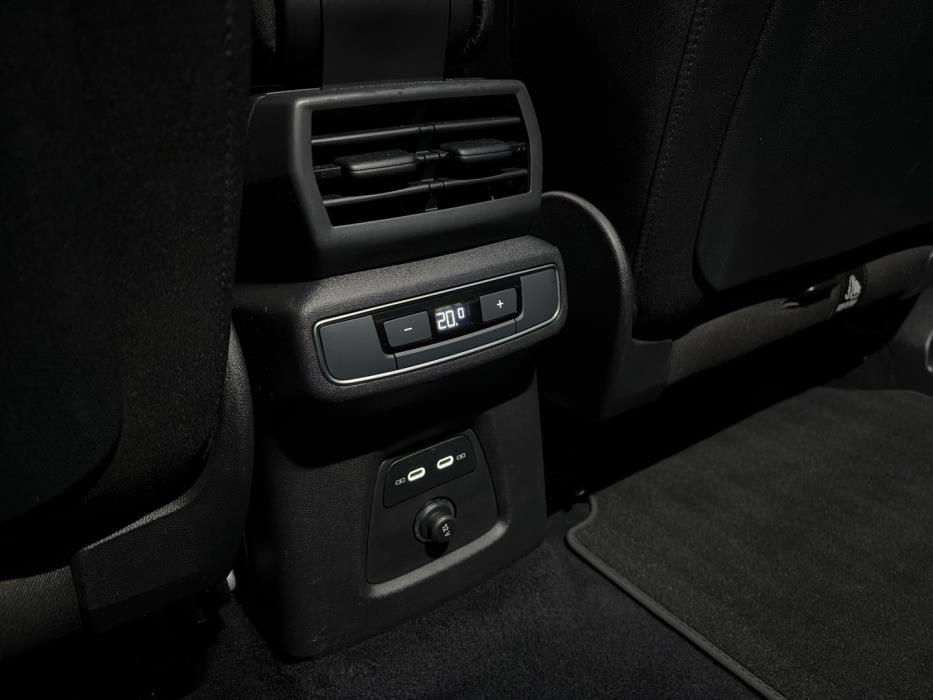 AUDI Q4 e-tron 2023