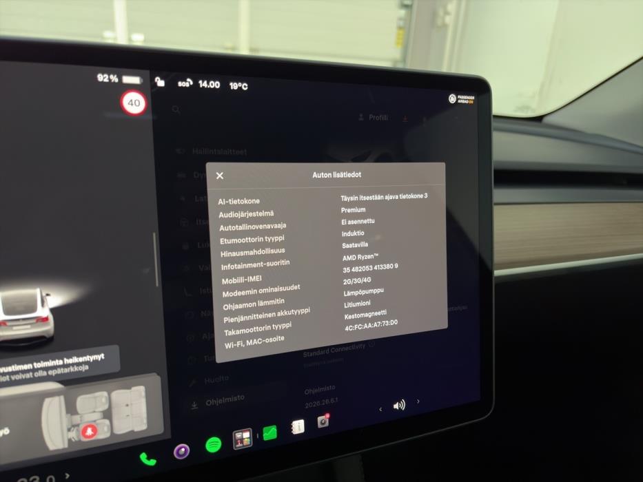 TESLA Model Y 2023