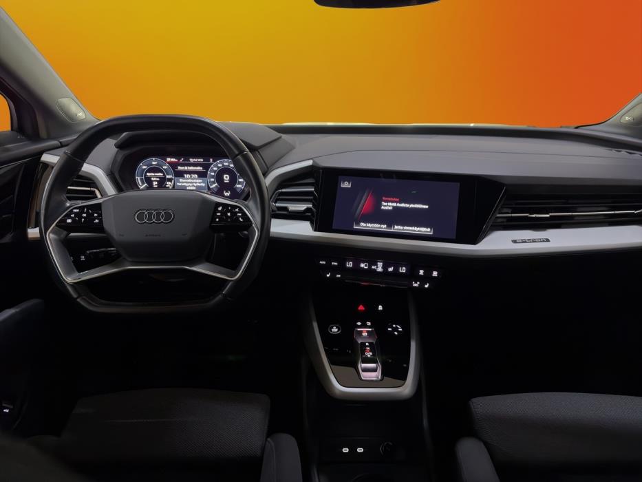 AUDI Q4 e-tron 2022
