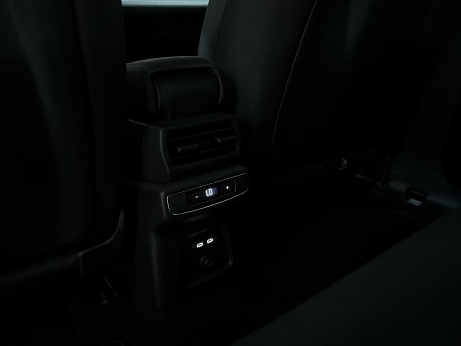 AUDI Q4 e-tron 2022