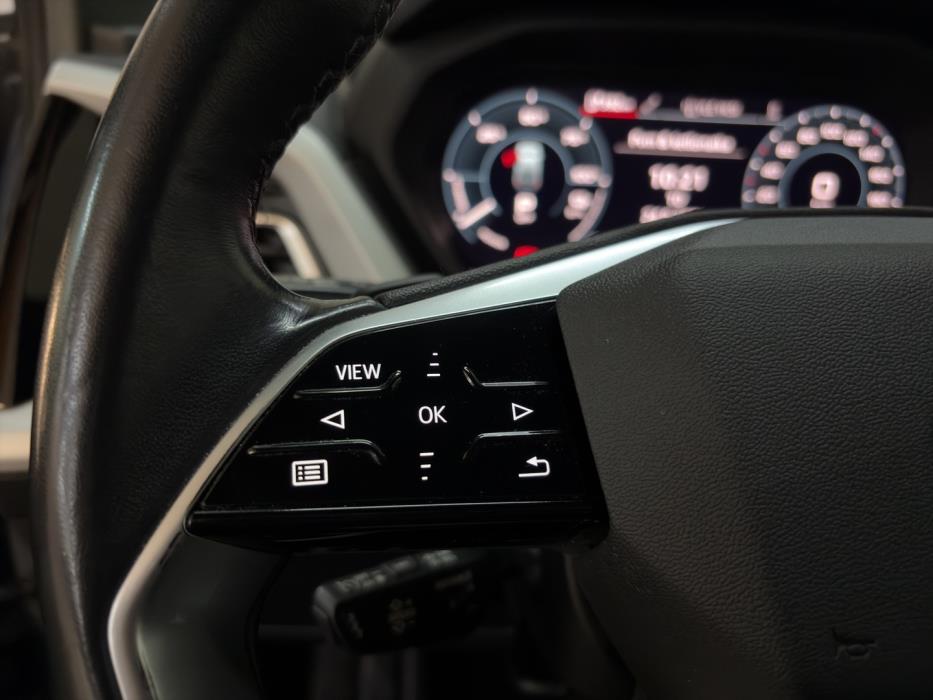 AUDI Q4 e-tron 2022