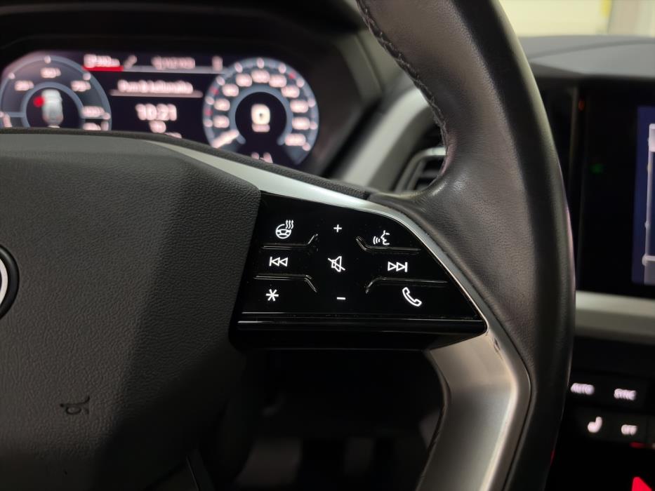 AUDI Q4 e-tron 2022
