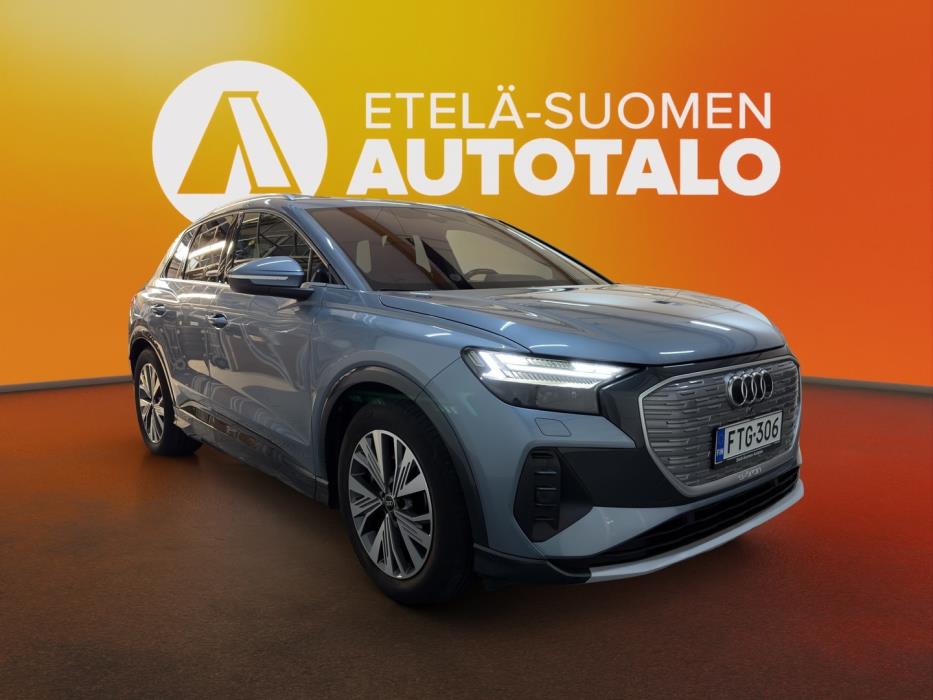 AUDI Q4 e-tron 2022