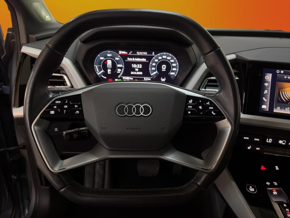 AUDI Q4 e-tron 2022