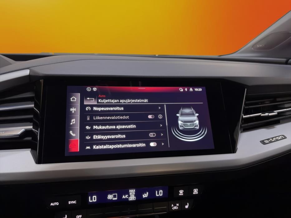 AUDI Q4 e-tron 2022