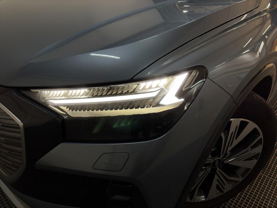 AUDI Q4 e-tron 2022