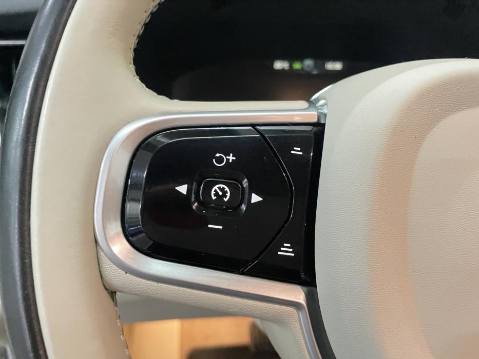 VOLVO XC60 2018