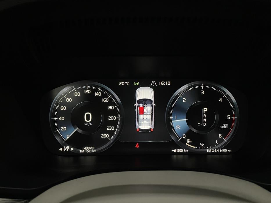 VOLVO XC60 2018