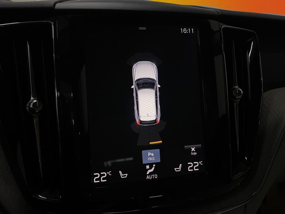 VOLVO XC60 2018