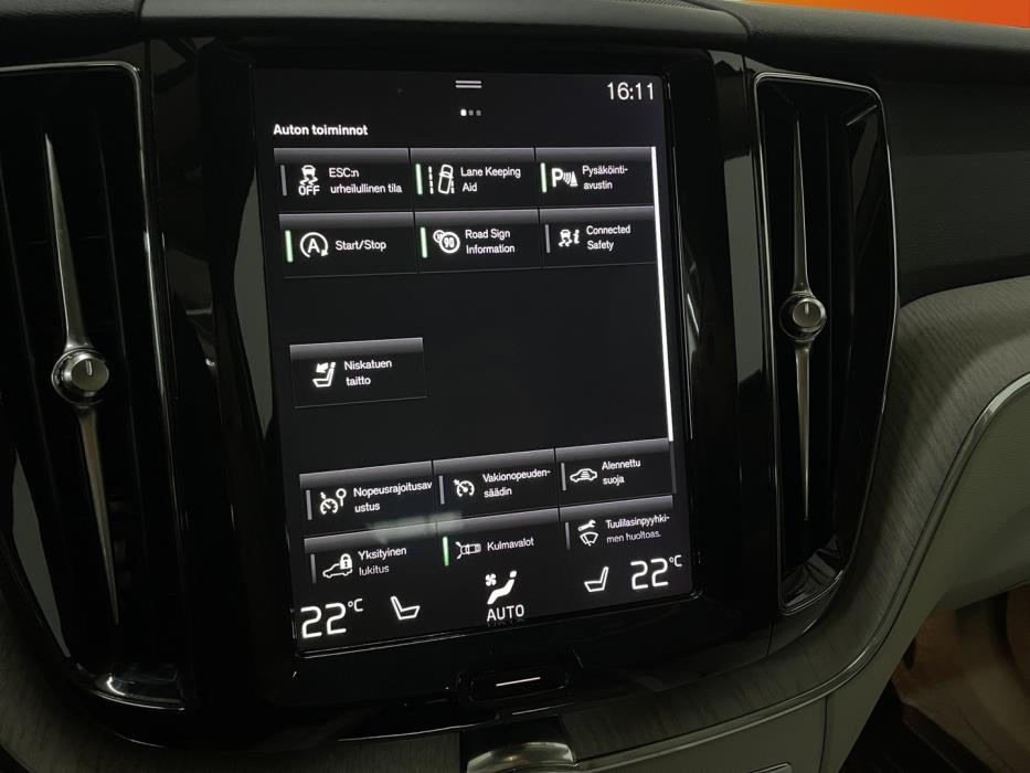VOLVO XC60 2018