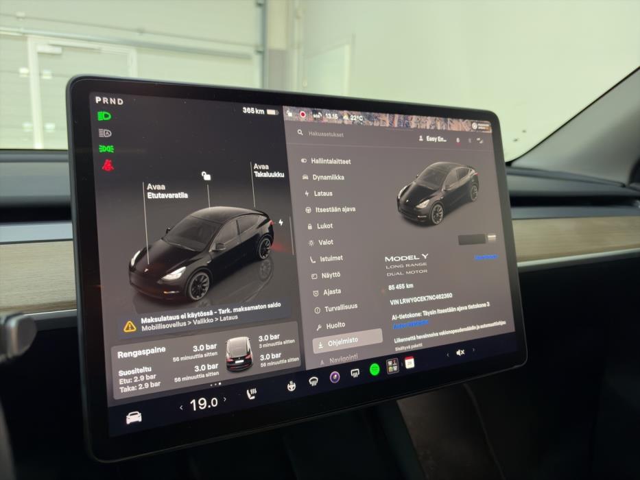 TESLA Model Y 2022