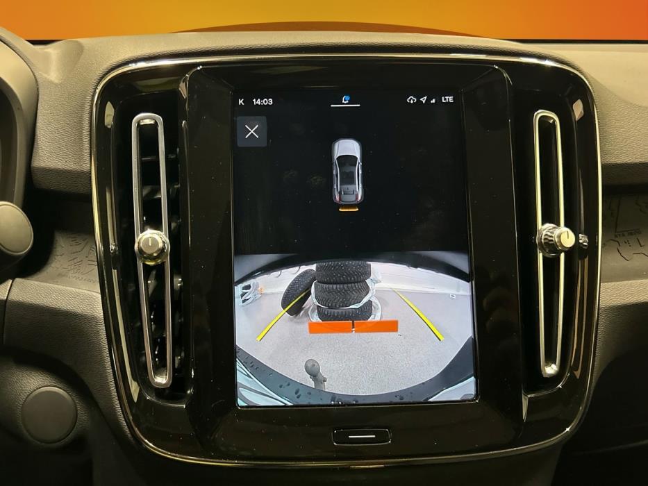 VOLVO C40 2023