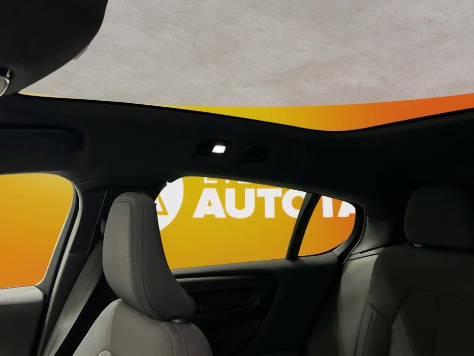 VOLVO C40 2023