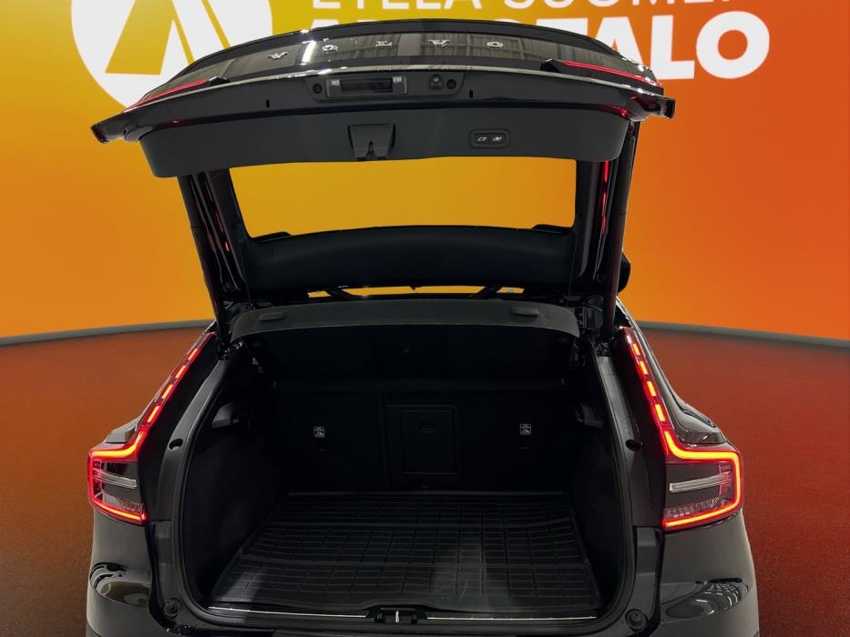 VOLVO C40 2023