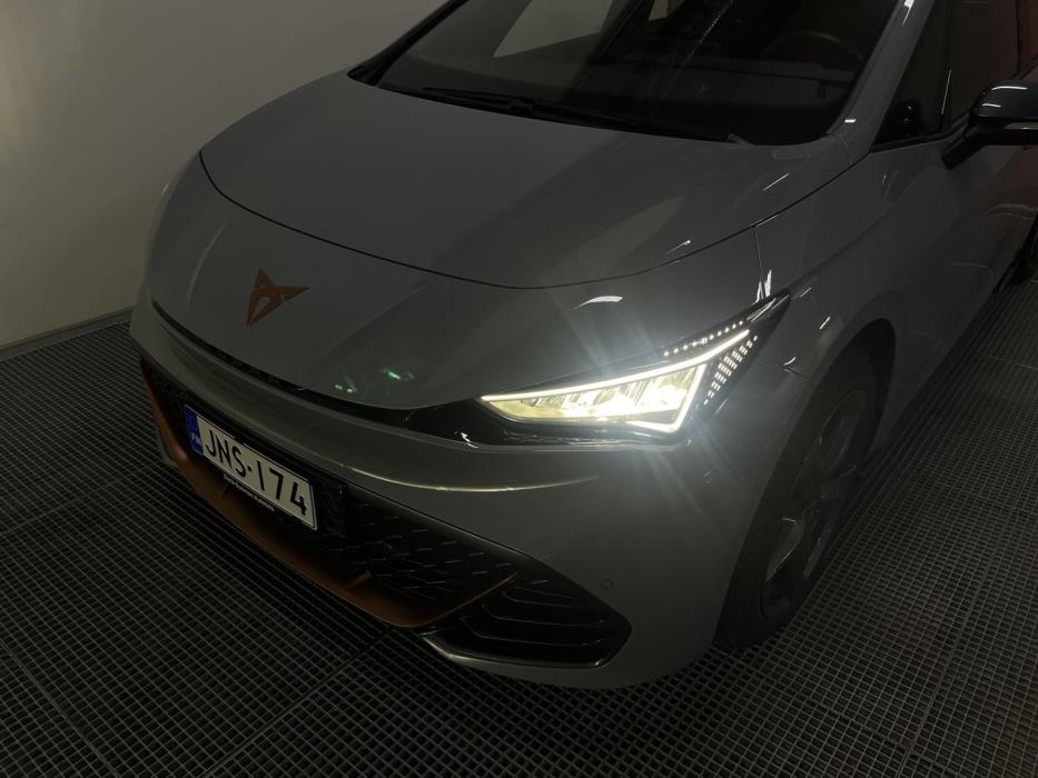 CUPRA Born 2023