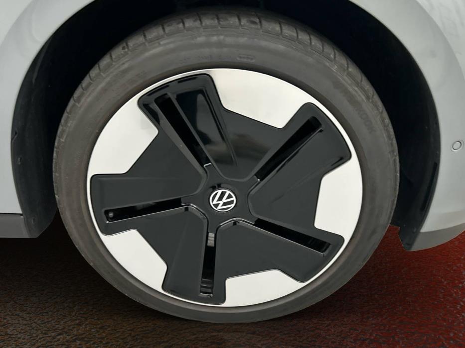 VOLKSWAGEN ID. Buzz 2025