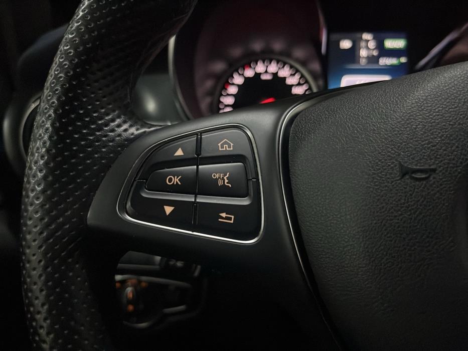 MERCEDES-BENZ EQV 2022