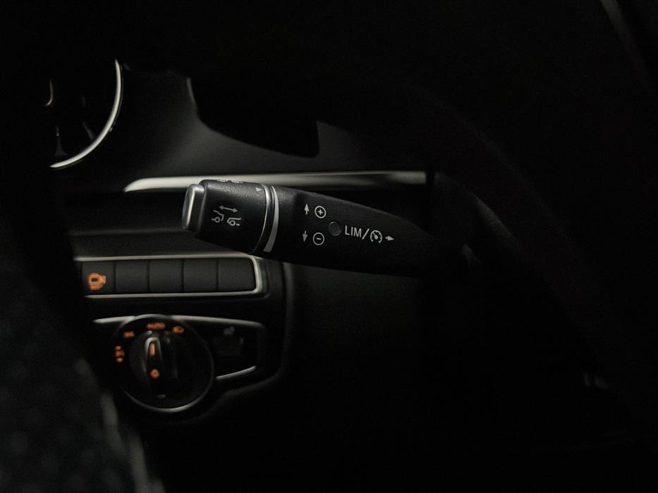 MERCEDES-BENZ EQV 2022