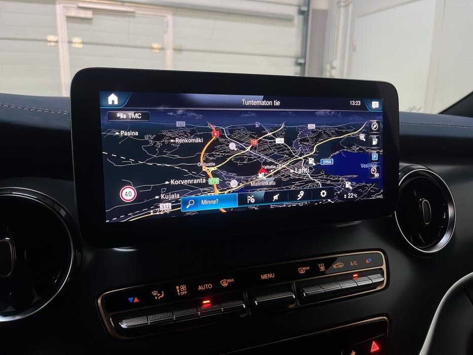 MERCEDES-BENZ EQV 2022