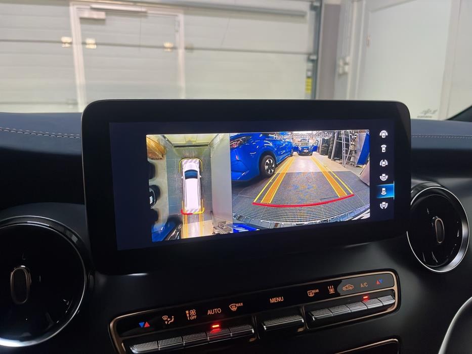 MERCEDES-BENZ EQV 2022