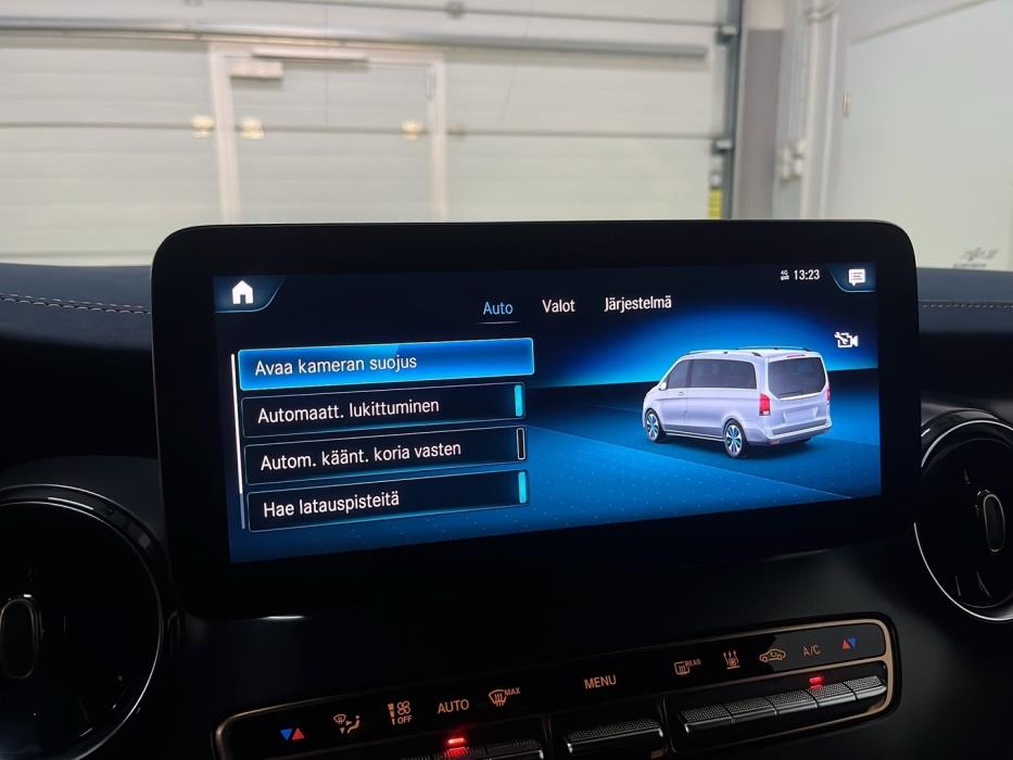 MERCEDES-BENZ EQV 2022