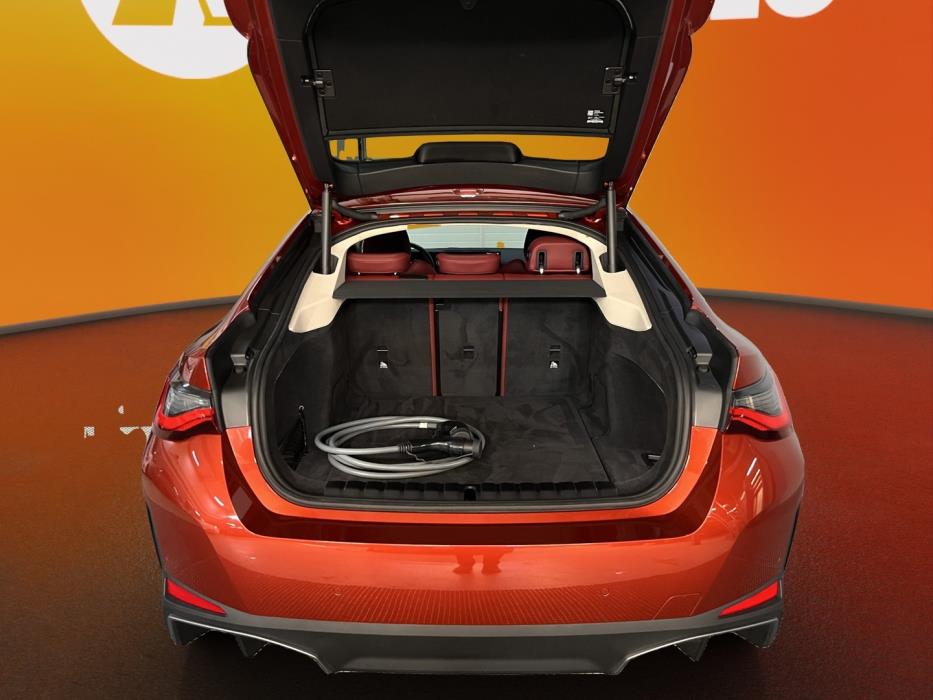BMW i4 2023